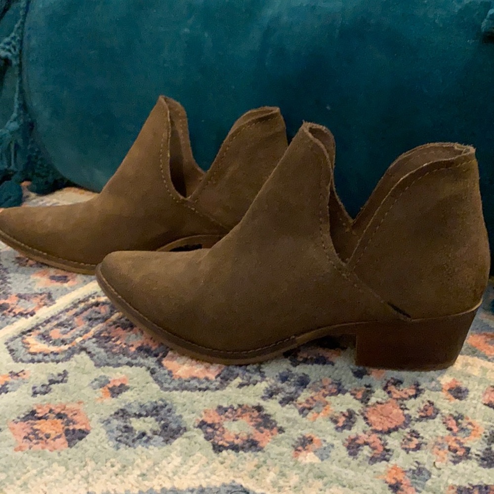 Steve Madden ankle booties 7.5